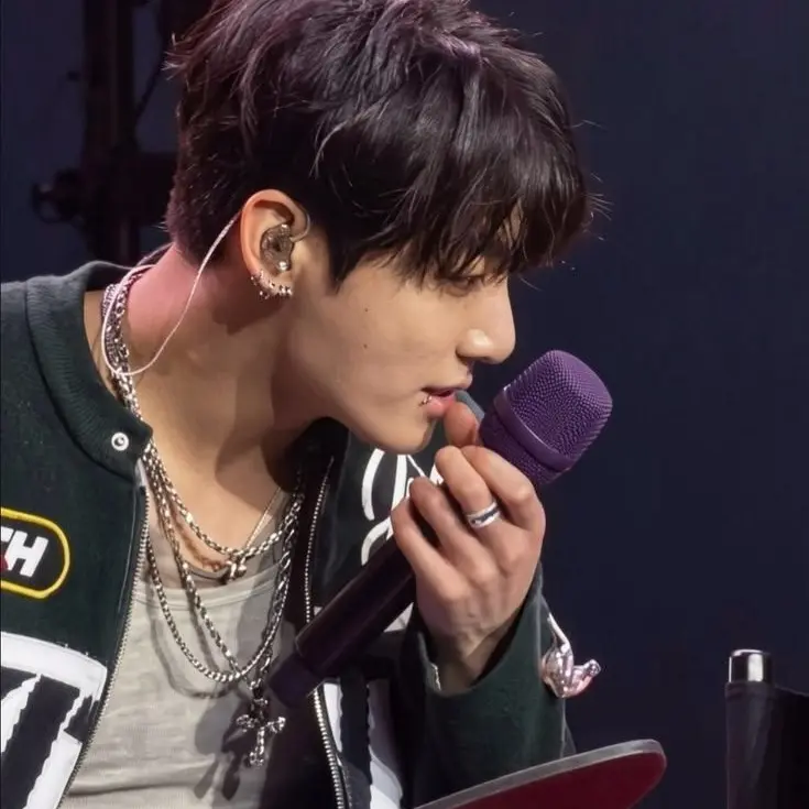 Freakzero의 Interview with Jungkook