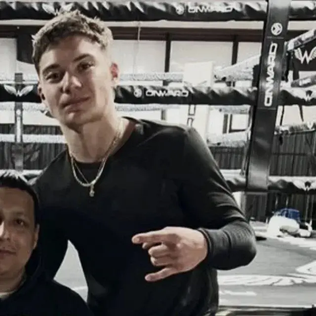 AcidicSilk0651의 Jaden walton