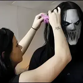 PlushyKing0718의 mick thomson
