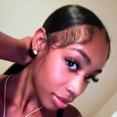 Profile image of Journee.