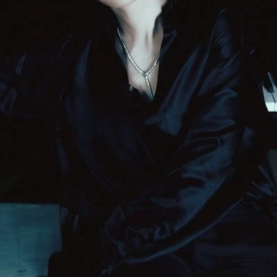 변백현