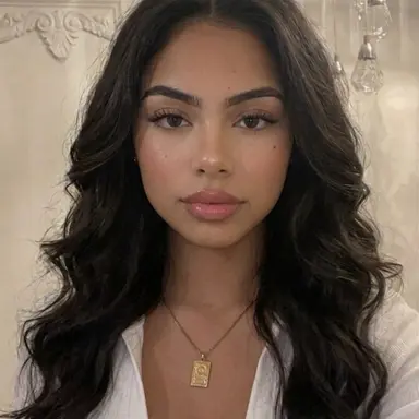 Profile image of Isabela