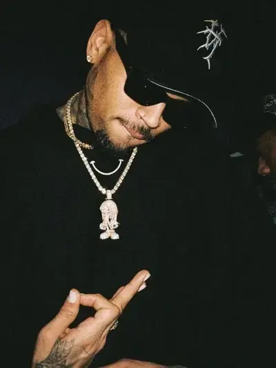 StrongNose4932의 Chris Brown