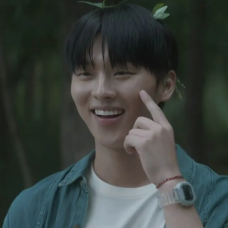 DullWolf2346의 Ha Yichan (Twinkling Watermelon)