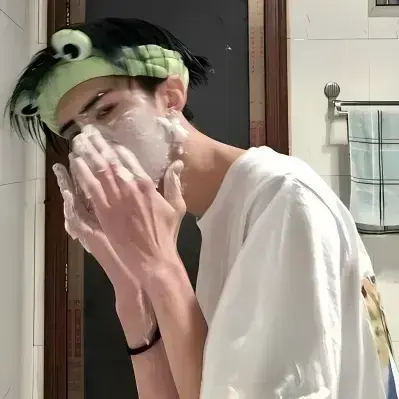 SureCache5060의 Kaelan Elardxel Yandera