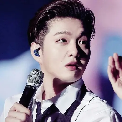 sublove0226의 이창섭