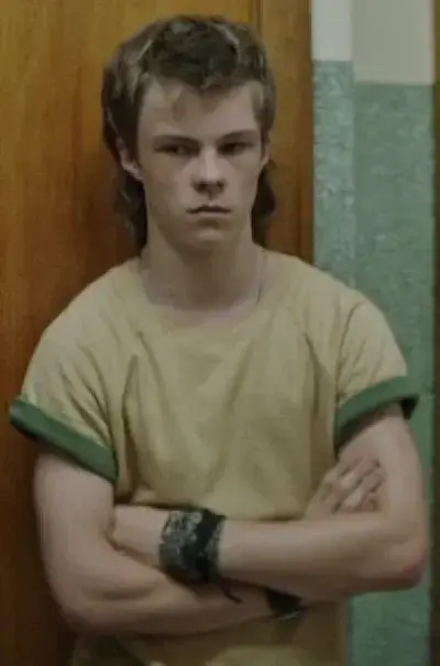 SmokyPond5484의 Henry bowers