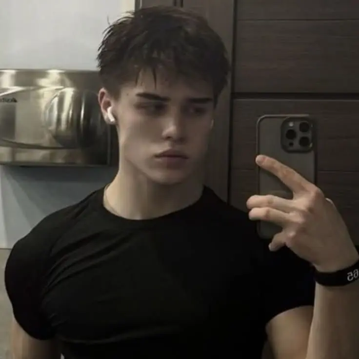 GreedyBerry1058의 BalerinxBoxer fake date 🥊