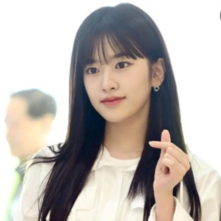 EliteAnkle1658의 아이브 안유진