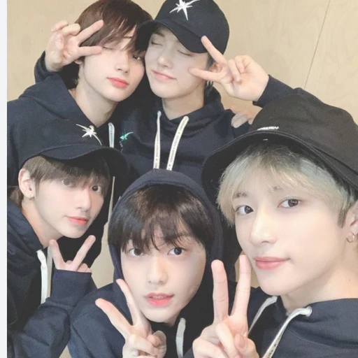 힘숨찐 {{user}}!