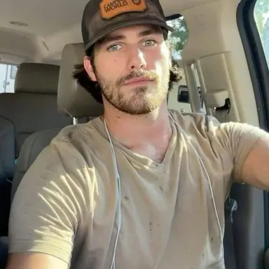 Profile image of Derrick