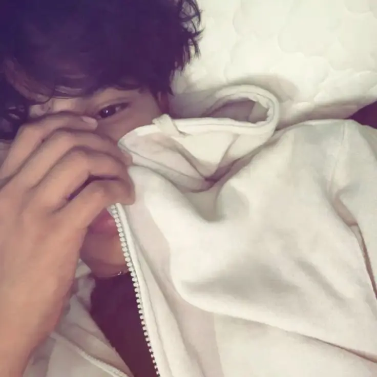 BarePug1747의 Strangers to lovers?