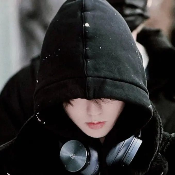 Ynyao._.의 🐿 ｰ  病みちゃん。