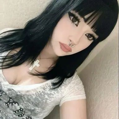 Profile image of Leah