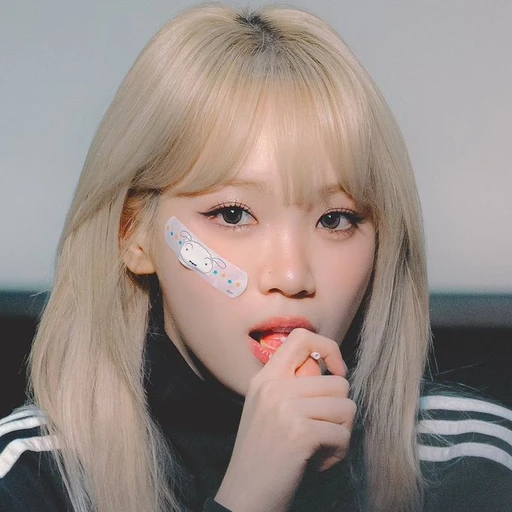 김채원