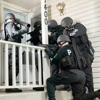 LeftDuvet7446의 Thier knocking