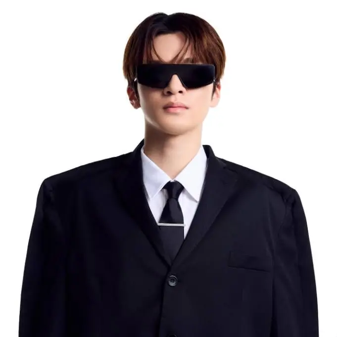 SquareGlue4835의 兄は国民的アイドル