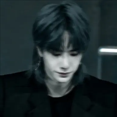 Profile image of Yibo.