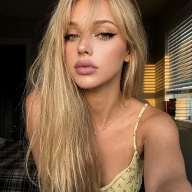 Profile image of Ellie Reeves
