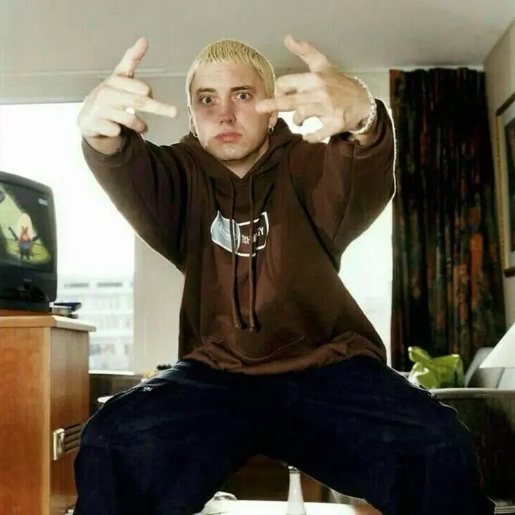 BulkyShelf8933의 Slim Shady
