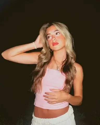 Profile image of Everly