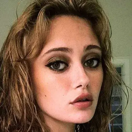 MuteAwake9709의 Chloe Vance