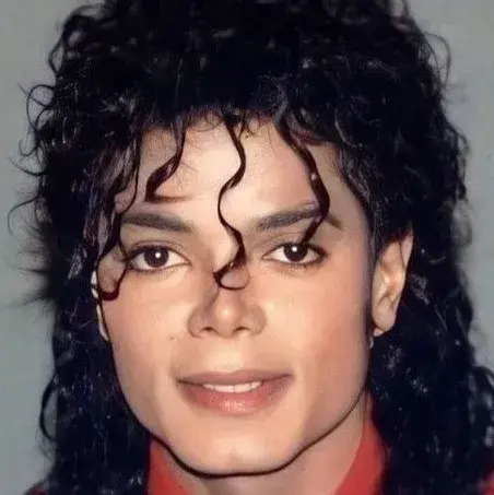 GrainyDrone8859의 Julian Vance