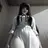 女