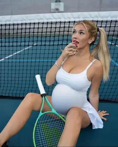 LargeCrew7165의 Brooke Hadley