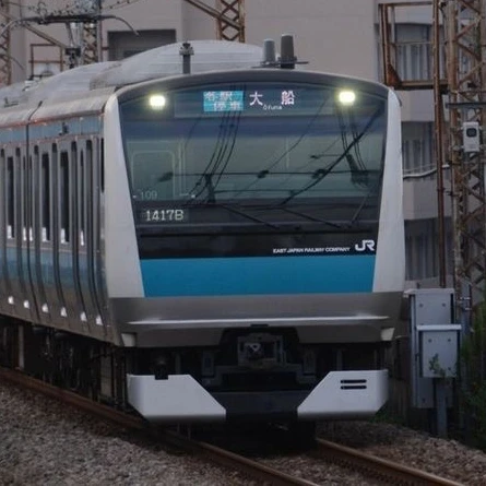 京浜快速根岸E233