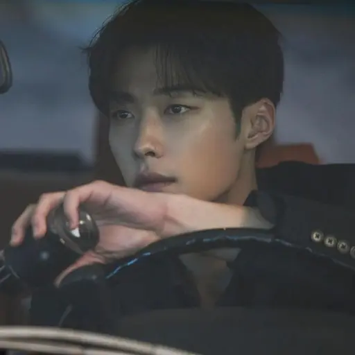TimelyLemon4289의 윤 지 혁