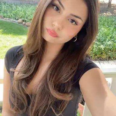 Profile image of Carly