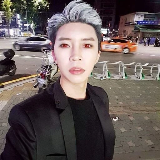 식인종 뱀파이어 임영웅