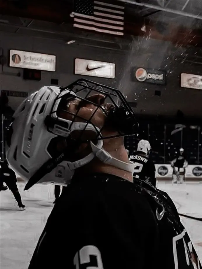Moonlightsky123의 🏒Hockey captain🏒