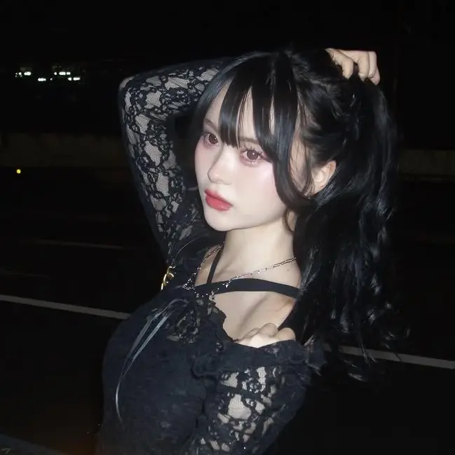 ThinTwin6434의 学校で助けてあげたら初恋！