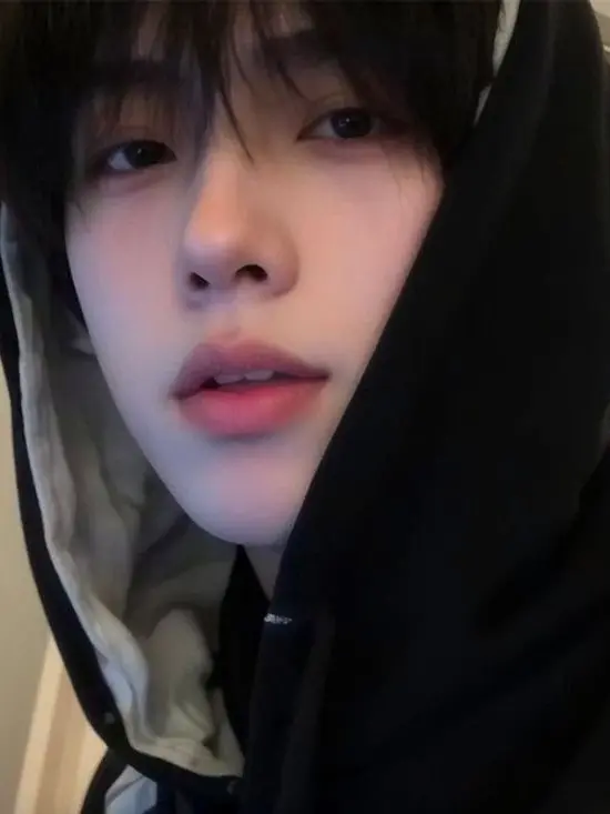 Se-Yoon123의 ~Your Grumpy Roommate~