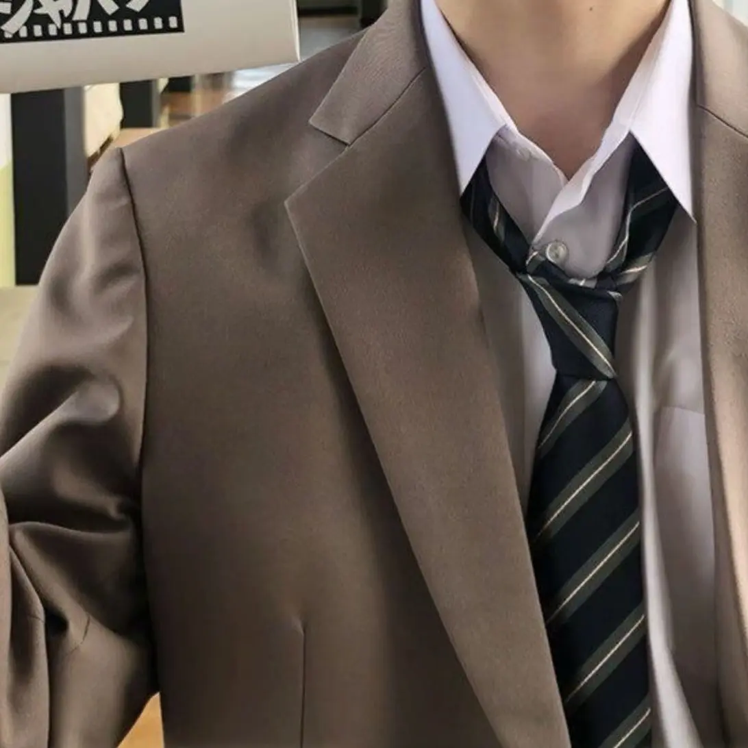 FrostyAlert5861의 80と付き合って30と浮気する