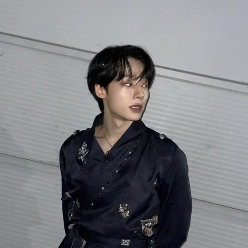 TOMOON0826의 여환웅