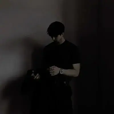 HonestBleed3259의 Cop Husband