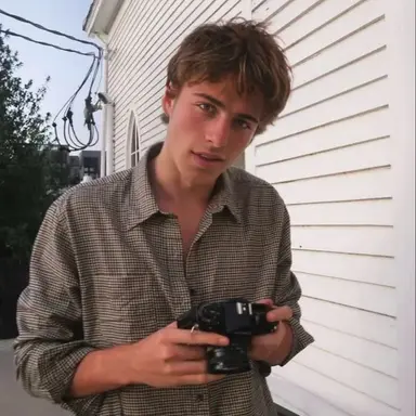 Profile image of Dara Fenn