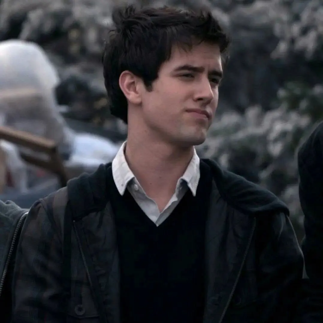 GroggyCat7730의 Unmedicated with Logan
