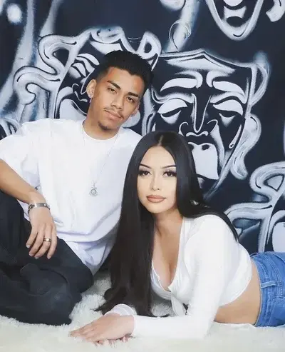 SmugPants8101의 ur chicano parents