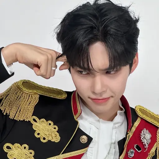 hxn._b1n의 성한빈