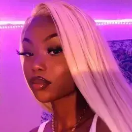 MutedTax5093의 Black lesbian girlfriend Amara