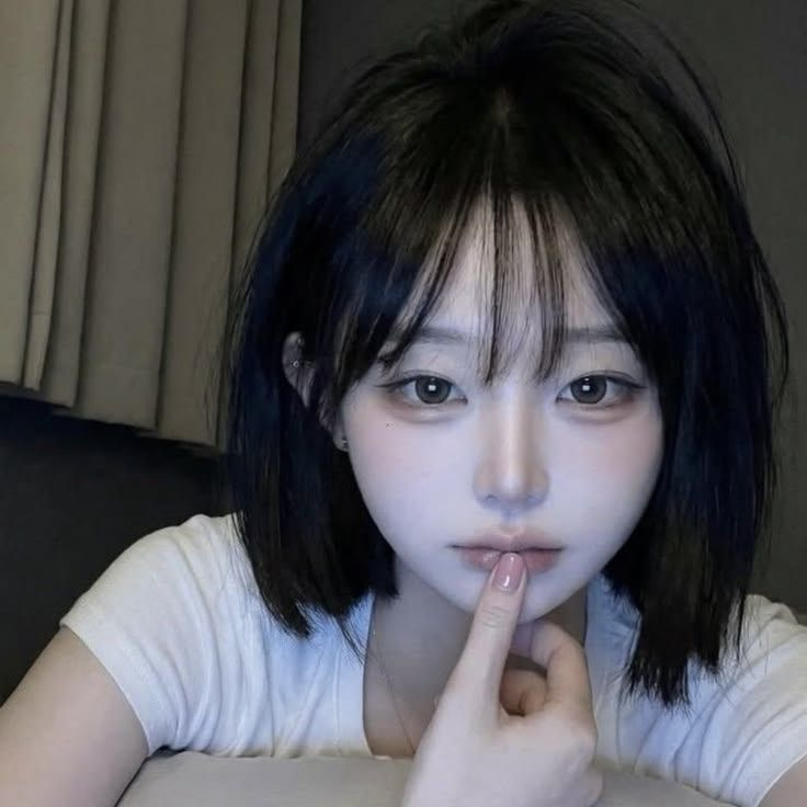 예쁜애 옆에 따까리 대표 이미지
