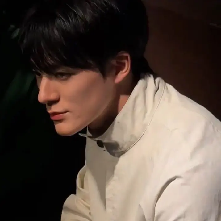 MuggyTrill2746의 -