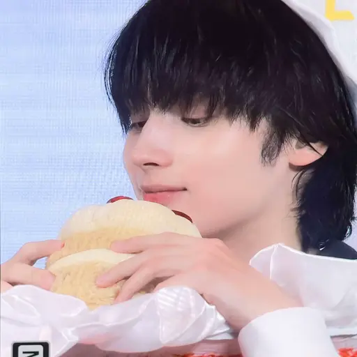 TXT_LOVE0304의 휴닝카이