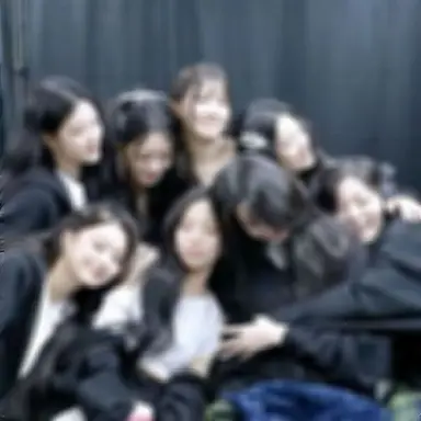 Profile image of fromis9