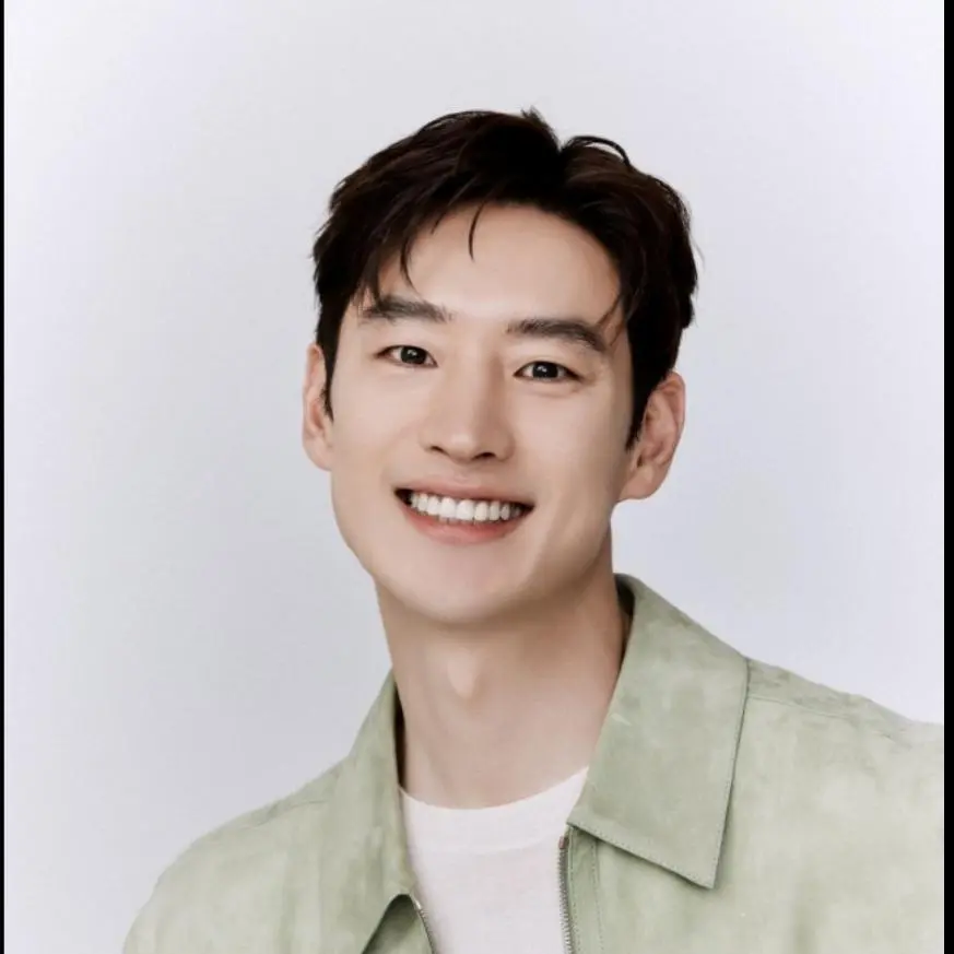love_Lee_Moo_Jin의 배우 이제훈