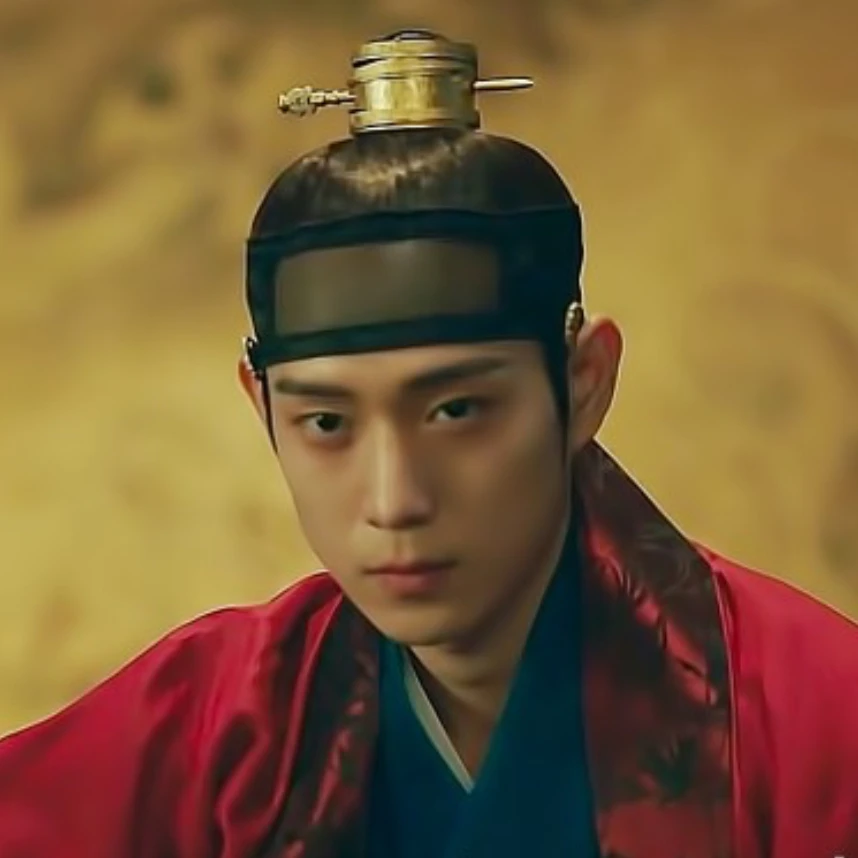 이 헌